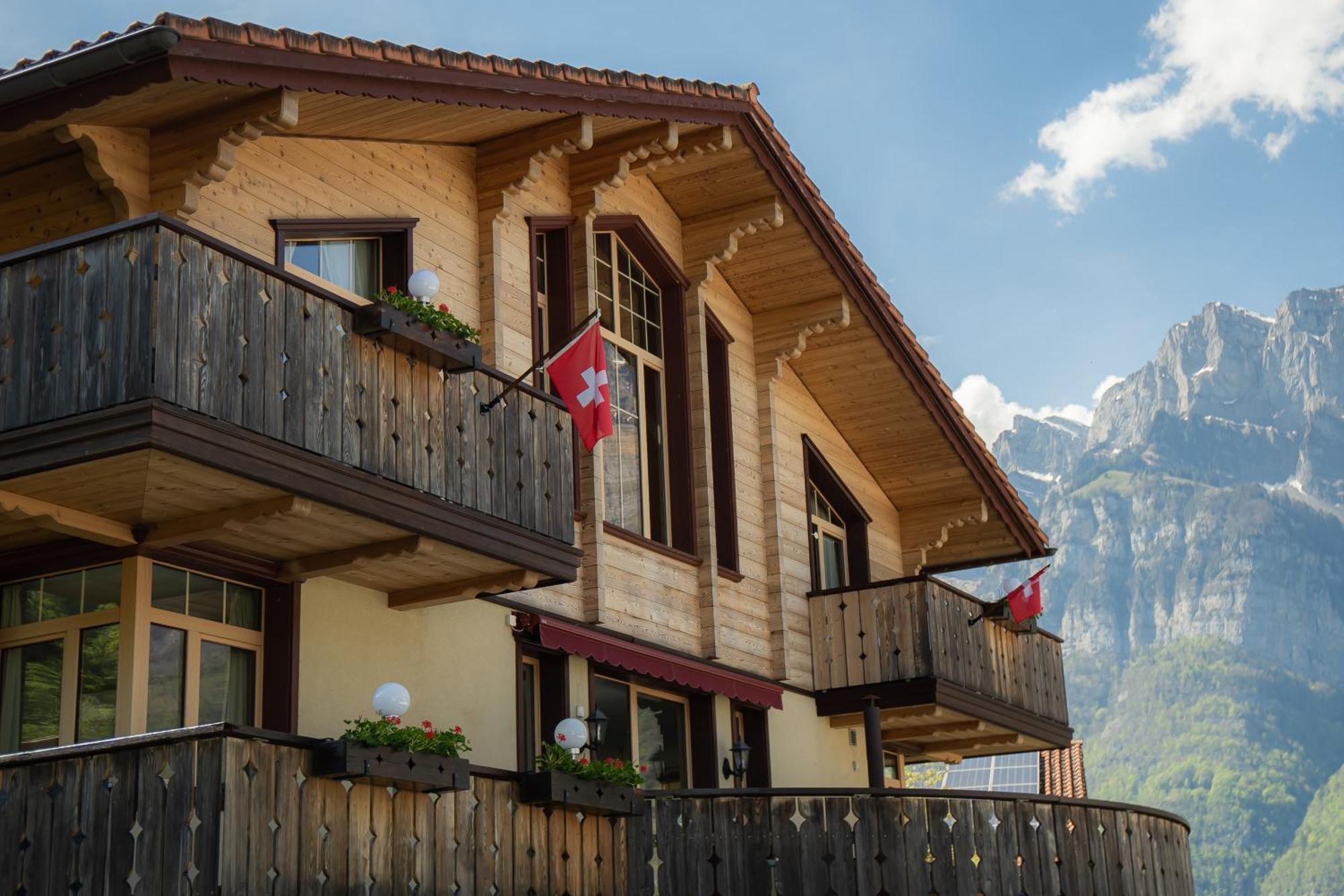 Doodle'S Amazing Chalet -Walensee - Flumserberg - Churfirsten - Heidiland - Pool - Sauna Mols Exterior foto